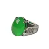 Atacado de fábrica anel de calcedônia verde gelo anel de jade esmeralda boca aberta anel verde aberto masculino de ágata