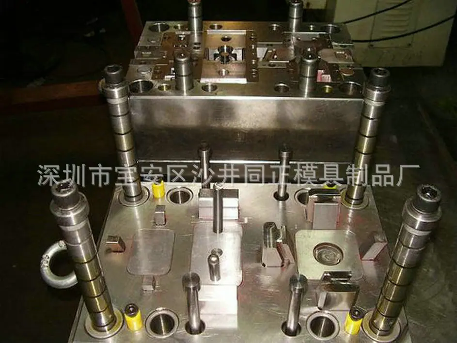 注塑模具 (2)
