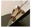 Zapatillas de entrenamiento retro alemanas de cuero suave para mujer, nuevos zapatos de mujer para el verano 2026, zapatillas casuales con cordones y aumento de altura interior, zapatillas de skate versátiles