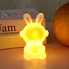 Luminária de Noite Criativa de Astronauta com Toque de Luxo, Ornamento de Mesa de Coelho Cartoon, Brinquedos para Venda Ambulante