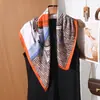 Elegante Pañuelo Cuadrado Delgado Estilo Francés para Mujer, Ligero y Transpirable, Estilo Artístico, Versátil para Usar con Camisa, Pañuelo Decorativo para el Cuello, Pañuelo de Seda