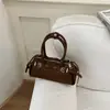Bolso de hombro cruzado de diseño nicho transfronterizo, moda sencilla para el día a día, bolso de axila para mujer, nuevo otoño 2026, gran capacidad