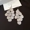 Brincos Europeus e Americanos Transfronteiriços de Lantejou Fosco Folha de Metal Luxo Leve Alta Qualidade Fashionable Estilo Ins Ganchos de Orelha Ornamentos de Orelha Exagerados