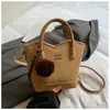 Bolsa de Mão Retro de Luxo para Mulheres 2026 Nova Primavera Versátil para o Dia a Dia Bolsa Transversal Exquisita Super Popular Bolsa de Ombro