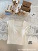 Chaleco de cuello cuadrado estilo coreano con mangas pequeñas y volantes con almohadilla para el pecho para mujer, camiseta básica de verano de corte entallado y corta que combina con todo para verano.