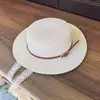 Sombrero de Paja de Estilo Británico 2026 con Protección Solar, Copa Plana y Hebilla de Cuero para Playa, Viajes al Aire Libre y Vacaciones