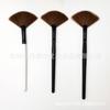 Pincel de maquiagem pontual no atacado, pincel leque para resíduos de tinta, pincel de alto brilho em forma de leque, pincel para retoque, pincel para pó, ferramenta de maquiagem, embalagem individual