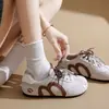 Tênis de Treino Alemão Feminino 2026 Primavera Novo Cor Creme Bordado de Garra de Gato Retrô Versátil Casual Sapatos Baixos