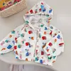 Chaqueta de protección solar con estampado completo de letras para niños, abrigo fino fresco y transpirable, 26 nuevos artículos de verano de dibujos animados japoneses, chaqueta de protección solar al por mayor 090