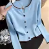 Cardigã de tricô color-block estilo coreano para mulheres, nova coleção de outono de 2026, modelagem solta estilo coreano, emagrecedor, elegante e doce, casaco suéter moderno