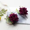 Venta al por mayor Ramo de muñeca para boda de novia china dama de honor flor de muñeca para boda novio padrino ramillete rosa de simulación 6 colores