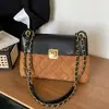 Bolsa de Corrente Acolchoada Retrô Moda Francesa 2026 Outono/Inverno Novo Design Versátil Grande Capacidade Ombro Único Transversal