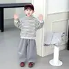 Conjunto de Ropa de Primavera para Niños 2026 Nuevo Estilo Infantil Primavera y Otoño Estilo Coreano Guapo Bebé Casual Sudadera Chaleco Conjunto de Tres Piezas