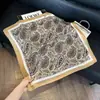 Pañuelo Cuadrado de Falso Seda con Estampado Paisley Retro 70cm Pañuelo de Seda Satinada con Estampado de Cebra Estampado de Castillo Accesorio para Traje Camisa Pañuelo