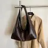 Bolso Retro de Gran Capacidad para Viajes Diario Estilo Nuevo 2026 para Mujer Piel Suave Texturizada Bolso de Hombro Único Bolso Tote Simple de Nicho
