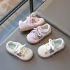 Zapatillas Deportivas para Niñas 2026 Nuevas de Primavera y Otoño Zapatillas Casuales Infantiles Zapatos de Entrenamiento Alemanes de Princesa Flor para Bebé Niña