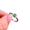 Anel feminino de jadeíta natural A com incrustação de cabochão verde quadrado pequeno, estilo simples, disponível para transmissão ao vivo