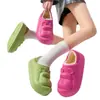 Pantuflas Impermeables de Tacón y Algodón Terciopelo para Mujer en Invierno 2025 Nuevos Zapatos de Algodón Gruesos para Casa Cálidos y con Sensación de Popó para Mujer