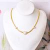Collar Casual Joker Blanco Perla Plano Hueso de Serpiente Regalos para el Día del Maestro Pulsera de Amor Acero de Titanio Mancha de Agua