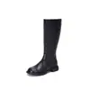 Botas de alta qualidade, totalmente em couro, com zíperes laterais, projetadas para mulheres, apresentando um salto médio e feitas de couro bovino de flor integral, coleção outono/inverno 2026