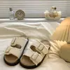 Sandálias Birkenstock de couro macio, perfeitas para usar no verão, nova coleção 2026, com solado grosso, de alta qualidade, retrô, estilosas e sandálias casuais de praia