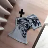 2026 Moda Casual Sexy Assimétrica com Estampa de Borboleta Europeia e Americana Transfronteiriça Camiseta Fashion e Simples