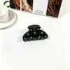 Pinza para el pelo brillante, moderna y sencilla, con lunares blancos y negros, elegante pinza de tiburón semicircular para recogidos en la parte posterior de la cabeza