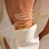 Pulsera Abierta de Tres Capas Incrustada con Diamantes Estilo Retro Europeo y Americano, Exquisita Elegante, Pulsera Geométrica, Lujo Accesible, Joyería de Mano de Nicho de Gama Alta