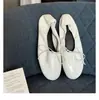 Zapatos de Ballet con Lazo Estilo Old Money Swan Lake de Hong Kong para Mujer Verano 2026 Nuevos Zapatos de Abuela Slip-On de Cuero Suave