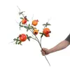 Rama Artificial de Fruta de Granada de 7 Cabezas para Arreglo en Jarrón de Piso de Sala de Estar, Simbolizando Prosperidad y Buena Fortuna, Rama de Fruta Festiva para Decoración del Hogar
