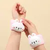 Pulsera de silicona para la cara de dibujos animados, pulsera de manga impermeable para lavar la cara, protector de muñeca deportivo para secar el sudor, banda para el cabello, venta al por mayor