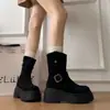 Novo estilo de botas casuais para moto com aumento de altura, botas estilo Martin com sola grossa para mulheres baixinhas, emagrecedoras e versáteis, botinhas 2026, botinhas femininas