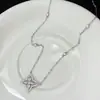 Accesorios de Collar Super Brillantes para Mujer, Trébol de Cuatro Hojas con Diamantes Completos, Lujo Ligero, Diseño de Nicho de Alta Gama, Joyería Versátil, Envío Directo