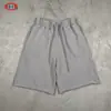 BE Shorts de Seis Puntos para Hombre de Otoño Estilo Retro Americano Lavado Marca de Moda Peso Pesado Holgados Pierna Recta Rosa Copos de Nieve Fritos Dobladillo Crudo Hombre