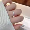 Anel aberto quadrado com zircônia em formato de coração e gotas de óleo, design de nicho, empilhável, luxo leve com uma vibe descolada, anel versátil para mulheres