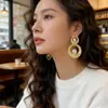Favorito de Moda~ Pendientes de Perla Estilo Metal Texturizado Retro de Gama Alta, Moda Europea y Americana, Lujo Ligero, Pendientes Audaces y Elegantes