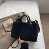 Bolsa de Mão de Alto Padrão para Comércio Exterior Feminina 2025 Nova Bolsa de Ombro de Verão Bolsa Tote de Grande Capacidade Bolsa Transversal para o Dia a Dia