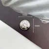 Versión coreana de accesorios de aleación de diamante cuadrado de alto sentido joyería de sirena colorida accesorios para el cabello dulces y geniales zapatos con agujeros material de flor