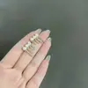 Pendientes Suaves y Frescos de Estilo Francés con Diamantes y Delicados Borlones de Perlas, Diseño Popular en Línea con un Estilo Minimalista Inspirado en Chanel