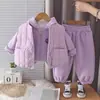 Conjunto de invierno para niñas con forro polar, engrosado, chaqueta de algodón elegante, ropa de invierno nueva para niños, chaleco de bebé de moda, conjunto de tres piezas, moderno