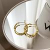 Pendientes de Aro Lisos Exagerados Estilo Europeo y Americano para Mujer, Estilo Nicho de Lujo Ligero, Sensación Elegante y de Alta Gama, Pendientes Versátiles Exquisitos al por Mayor