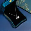 Collar Conectado de Corazón y Estrella para Mujer Lujo Ligero Nicho Sentido de Alta Gama Cadena para Clavícula Moda Colgante en Forma de Corazón y Estrella Regalo para Novia