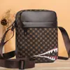 Moda de Fronteira 2025 Nicho Nova Bolsa de Ombro para Celular Estilosa Simples Personalizada Bolsa de Mãe Casual Moderna Outono e Inverno