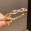 Pulseira com Fivela de Encaixe em Forma de Cobra Banhada a Ouro Real 18K Moda Retrô Pulseira Elegante Luxo Acessível Joias de Alta Qualidade para Mulheres