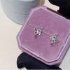 Aretes pequeños de mariposa con bloques de color, calados, diseño de nicho dulce y cool, para el cuidado de las orejas