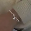 Versión Coreana de Nuevas y Populares Pulseras Dulces para Mujer, Cuentas Redondas Retro, Dijes de Letras Cuadradas, Pulseras de la Suerte, Elegantes Accesorios para la Mano