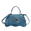 El popular bolso nube de estilo coreano para mujer de este año es el nuevo modelo de verano 2026, con un diseño simple y texturizado, adecuado para ir al trabajo y se puede llevar como bolso de hombro o bolso cruzado.