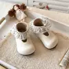 Sapatos de Couro para Meninas 2026 Primavera Sapatos Mary Jane Princesa Francesa para Bebês com Fechamento em Velcro e Design Baixo