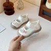 Zapatos Deportivos para Niñas 2026 Sandalias de Verano Zapatos de Malla Transpirable Zapatos Dulces de Princesa para Niñas Suela Suave Casual