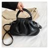 Bolso de hombro retro para mujer, bolso cruzado de moda para otoño e invierno de 2022, bolso de nube portátil, moderno y versátil.